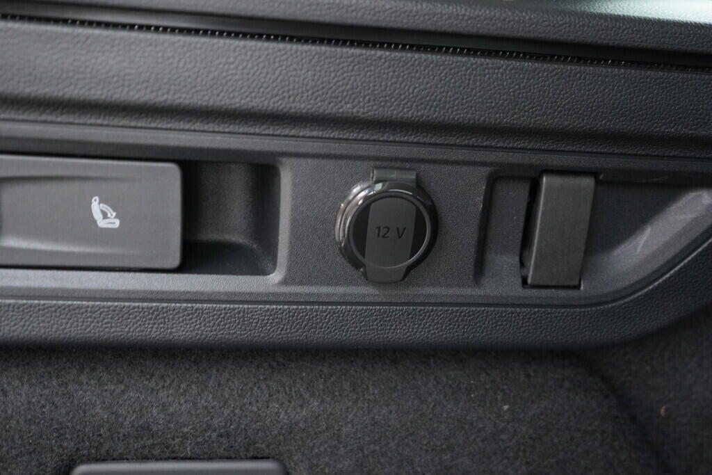 OV190V09567_39.webp_SUPERB L&K 2.0 TDI 142 kW automat, DPH