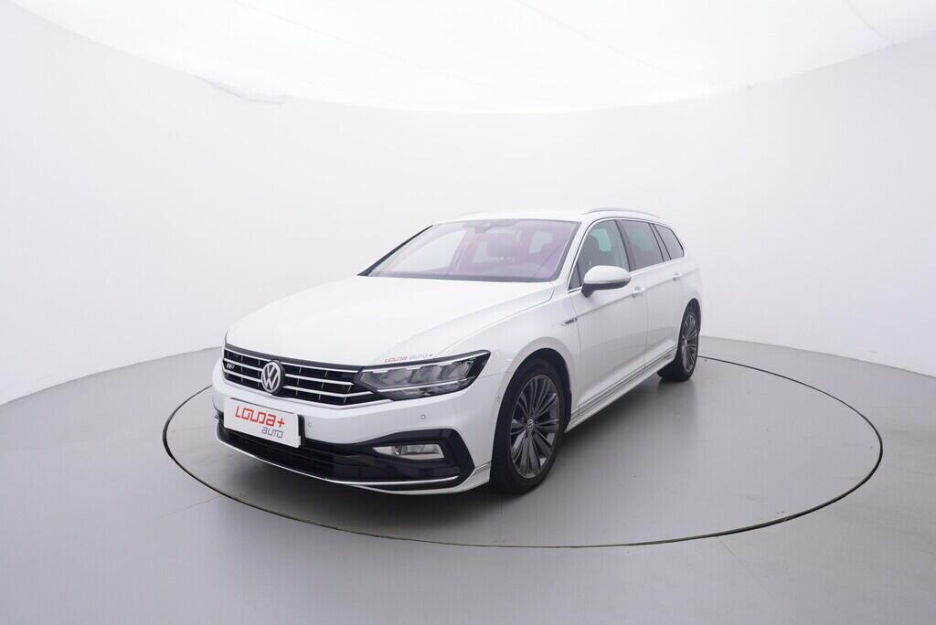 OV190V09568_10.webp_PASSAT VARIANT R-Line  2.0 TDI 110 kW automat, DPH