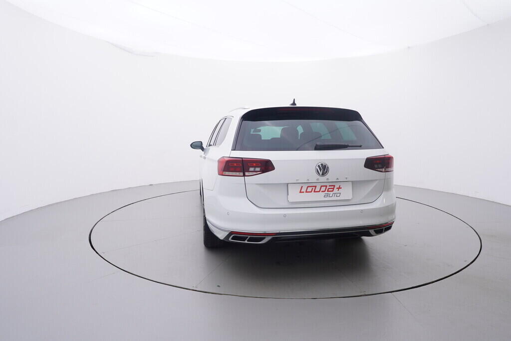 OV190V09568_13.webp_PASSAT VARIANT R-Line  2.0 TDI 110 kW automat, DPH