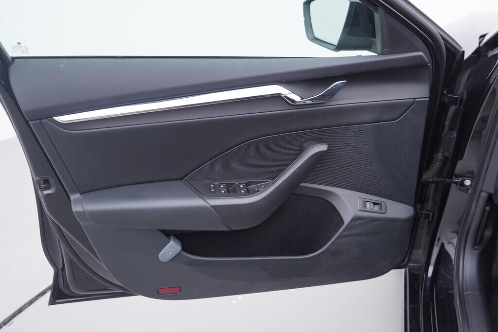 OV190V09569_19.webp_OCTAVIA Style 1.5 TSI 110 kW manuál, DPH