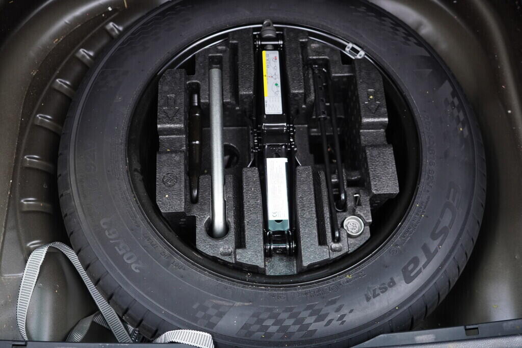 OV190V09569_41.webp_OCTAVIA Style 1.5 TSI 110 kW manuál, DPH