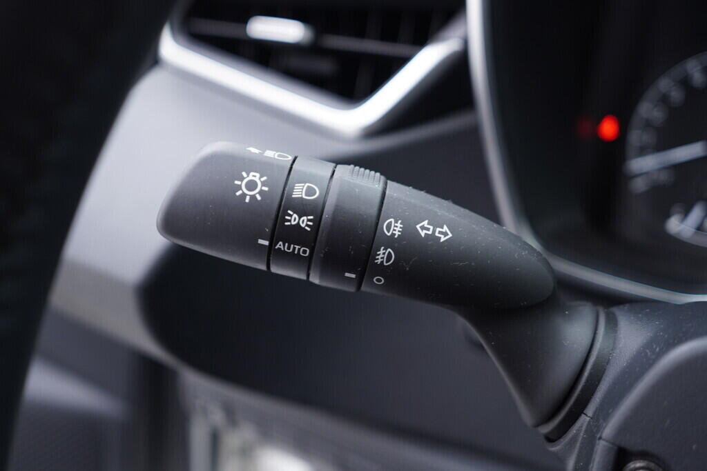 OV190V09571_23.webp_COROLLA Active 1.8 2ZR 90 kW automat, DPH