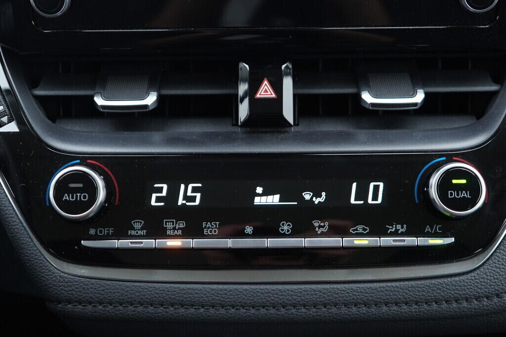 OV190V09571_29.webp_COROLLA Active 1.8 2ZR 90 kW automat, DPH