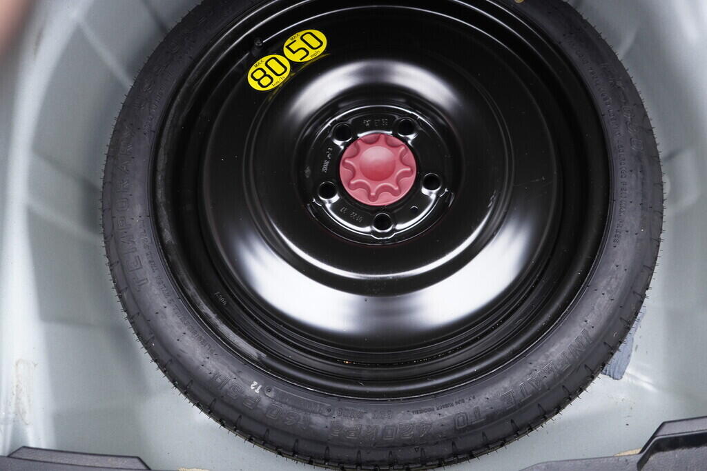 OV190V09571_36.webp_COROLLA Active 1.8 2ZR 90 kW automat, DPH