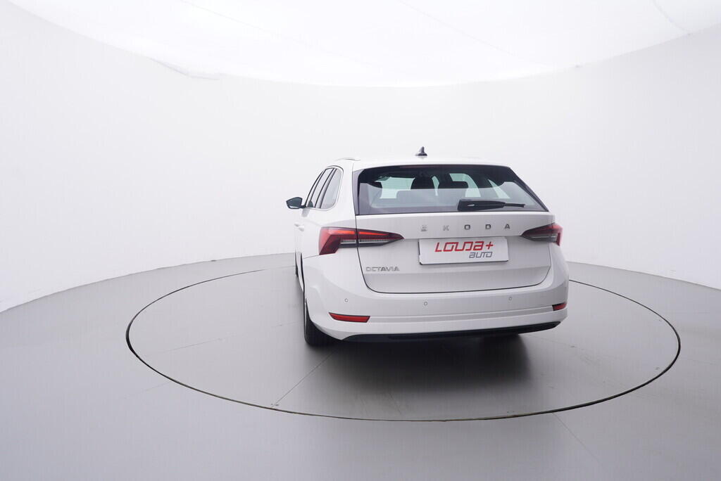 OV190V09572_13.webp_OCTAVIA Style 1.5 TSI 110 kW manuál, DPH