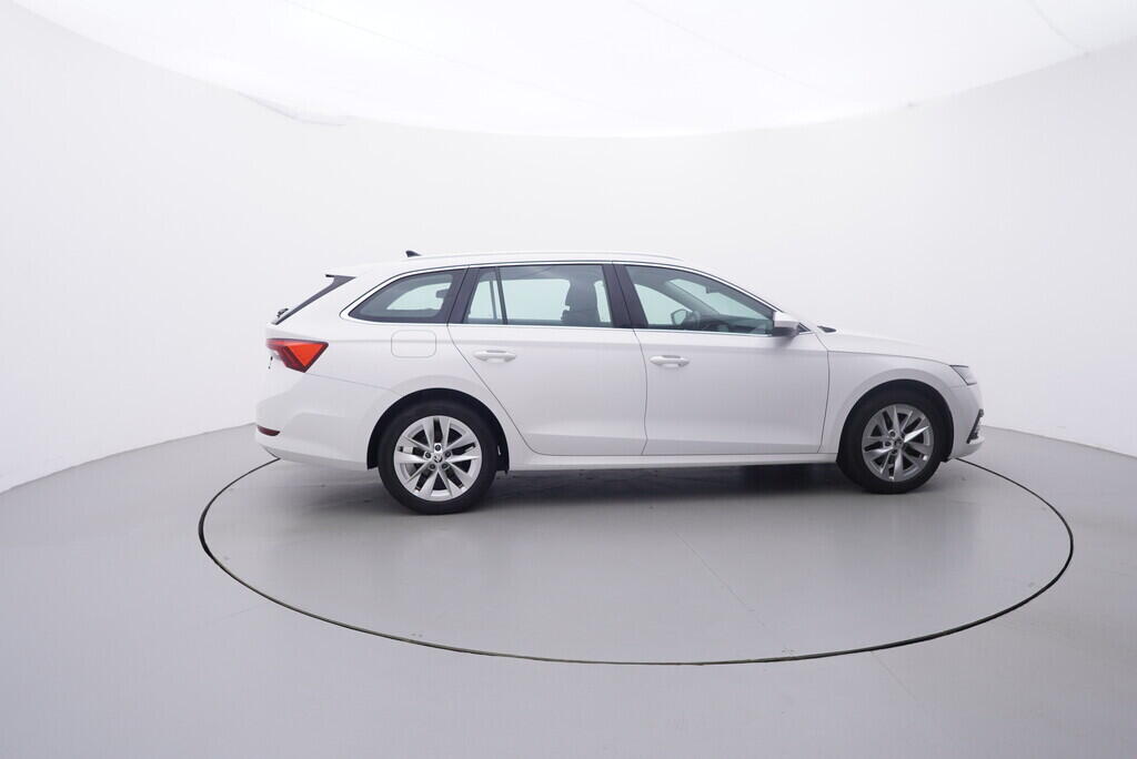 OV190V09572_15.webp_OCTAVIA Style 1.5 TSI 110 kW manuál, DPH