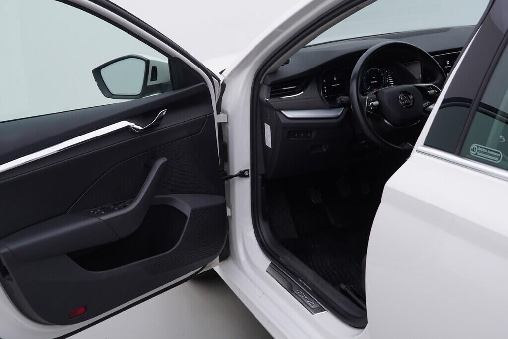 OV190V09572_18.webp_OCTAVIA Style 1.5 TSI 110 kW manuál, DPH