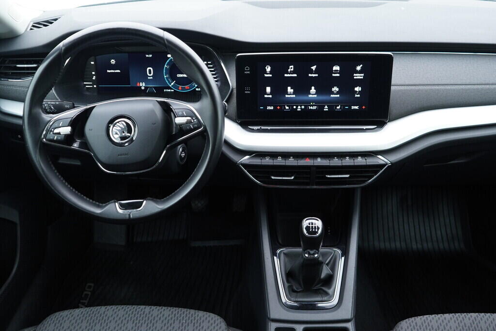 OV190V09572_25.webp_OCTAVIA Style 1.5 TSI 110 kW manuál, DPH