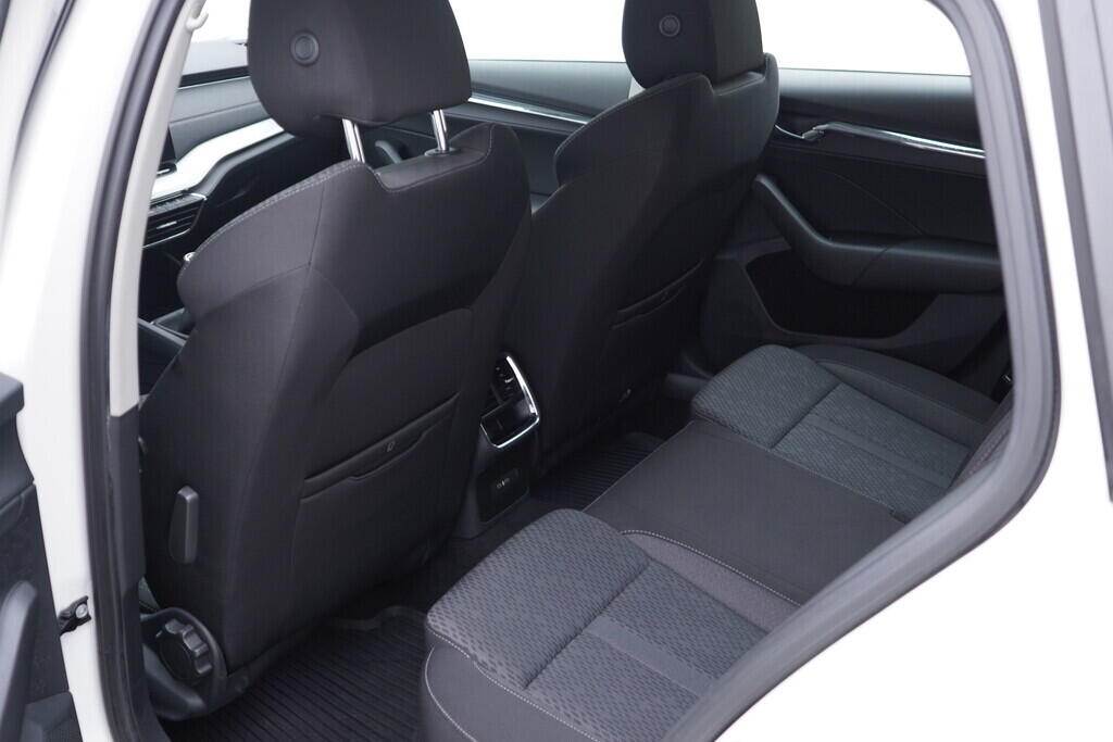 OV190V09572_34.webp_OCTAVIA Style 1.5 TSI 110 kW manuál, DPH