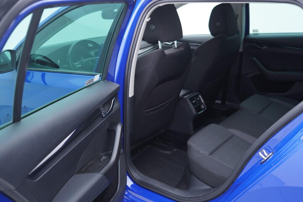 OV190V09573_33.webp_OCTAVIA Ambition 2.0 TDI 85 kW manuál, DPH