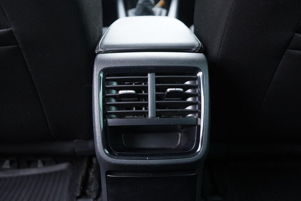 OV190V09573_34.webp_OCTAVIA Ambition 2.0 TDI 85 kW manuál, DPH