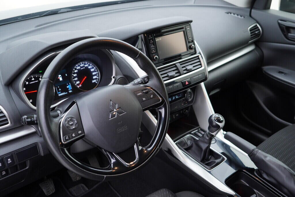 OV190V09574_21.webp_ECLIPSE CROSS  1.5  120 kW manuál