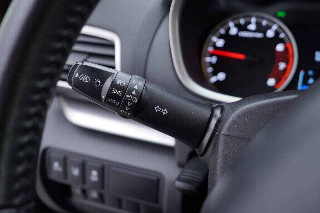 OV190V09574_23.webp_ECLIPSE CROSS  1.5  120 kW manuál