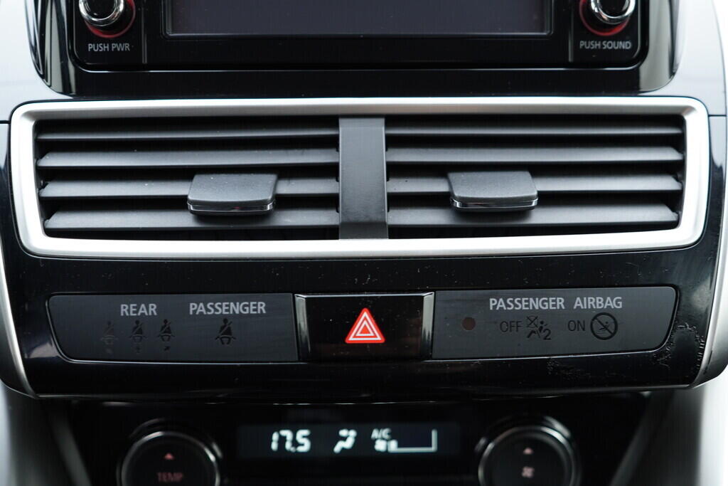 OV190V09574_32.webp_ECLIPSE CROSS  1.5  120 kW manuál