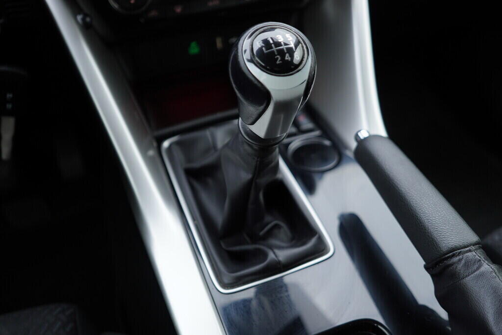 OV190V09574_35.webp_ECLIPSE CROSS  1.5  120 kW manuál