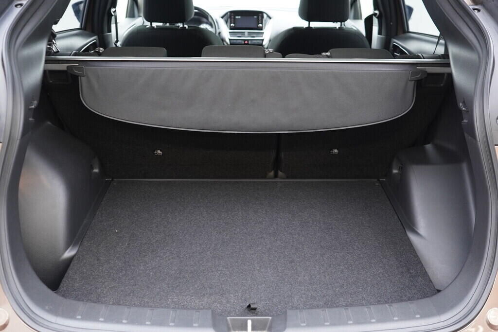 OV190V09574_39.webp_ECLIPSE CROSS  1.5  120 kW manuál