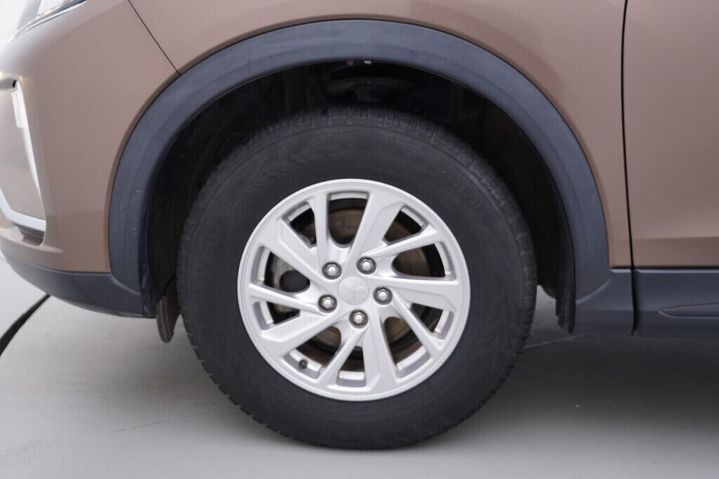 OV190V09574_40.webp_ECLIPSE CROSS  1.5  120 kW manuál