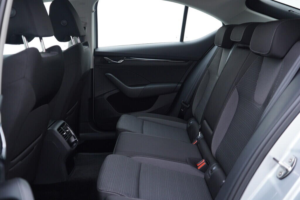 OV190V09575_37.webp_OCTAVIA Ambition 2.0 TDI 85 kW automat, DPH