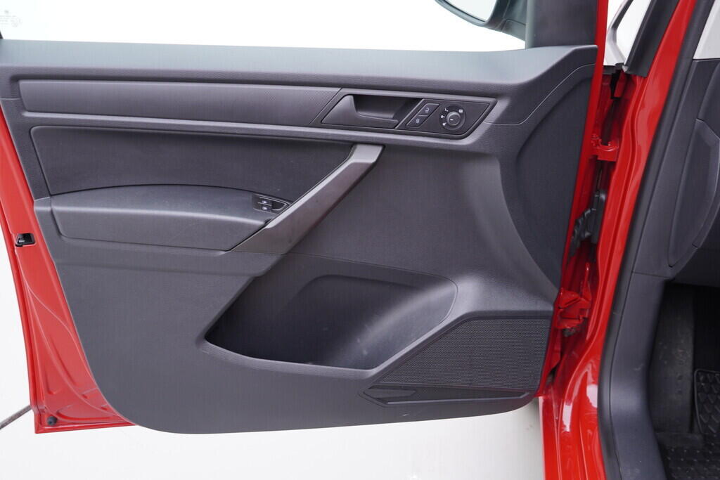 OV190V09576_19.webp_CADDY MAXI - SKŘÍŇOVÝ VŮZ  2.0 TDI 90 kW manuál, DPH