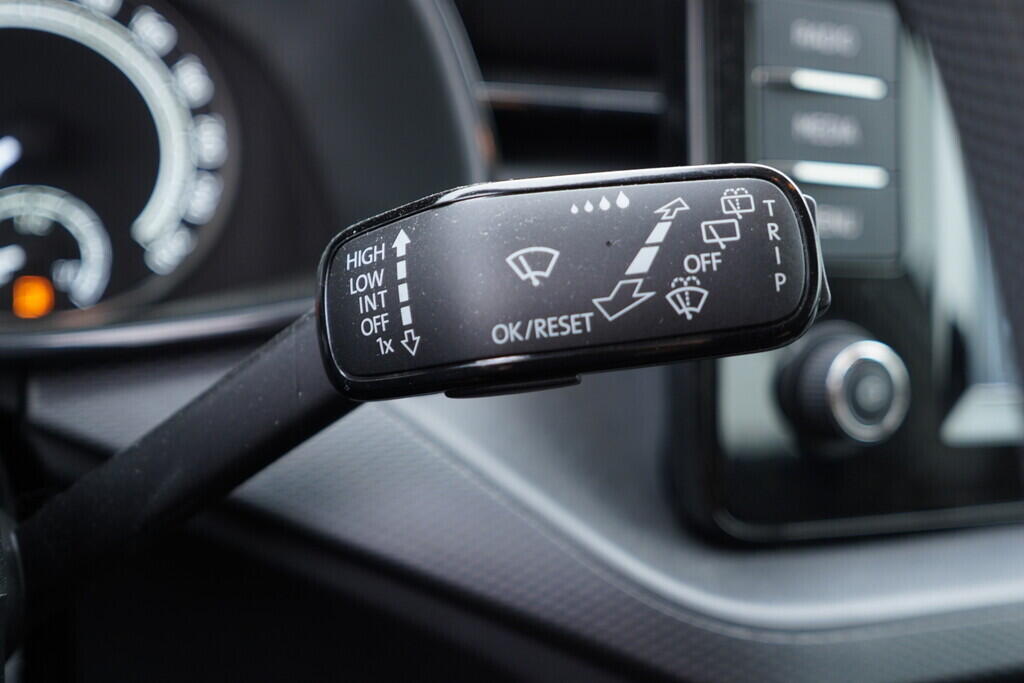 OV190V09577_24.webp_KAMIQ Ambition 1.0 TSI 70 kW manuál, DPH