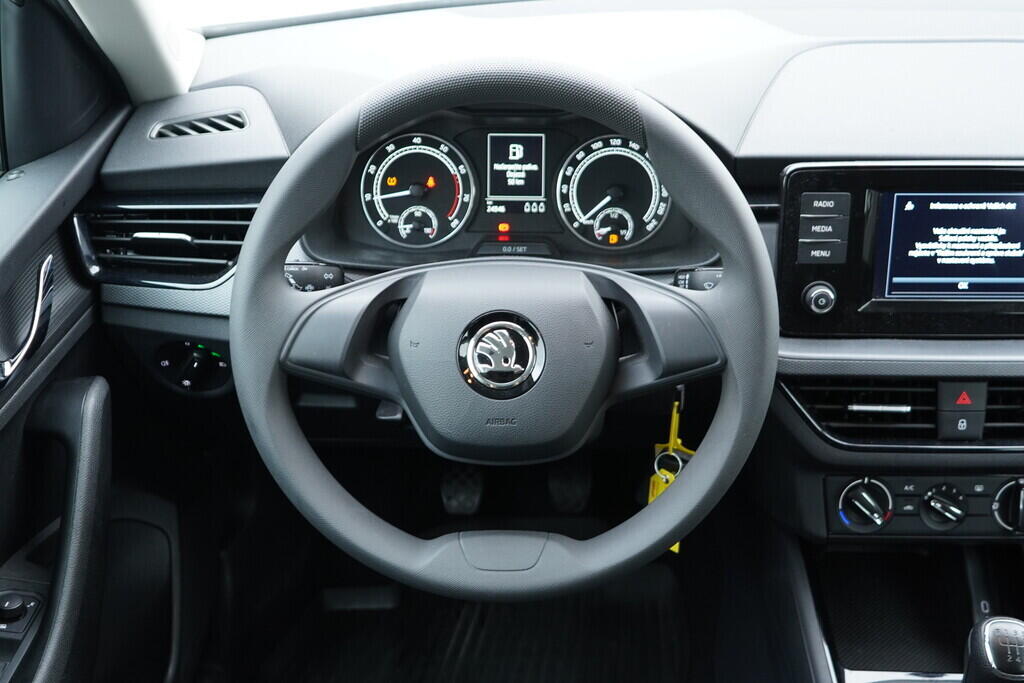 OV190V09577_26.webp_KAMIQ Ambition 1.0 TSI 70 kW manuál, DPH