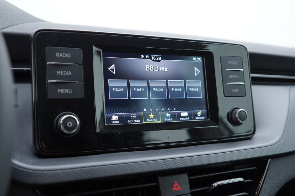 OV190V09577_28.webp_KAMIQ Ambition 1.0 TSI 70 kW manuál, DPH