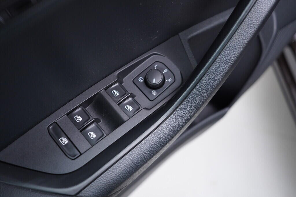 OV190V09578_20.webp_KAROQ Style 1.5 TSI 110 kW automat, DPH