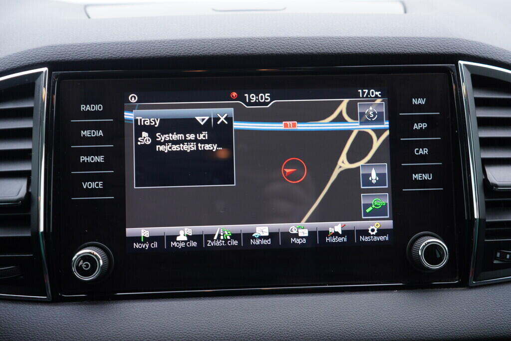 OV190V09578_31.webp_KAROQ Style 1.5 TSI 110 kW automat, DPH