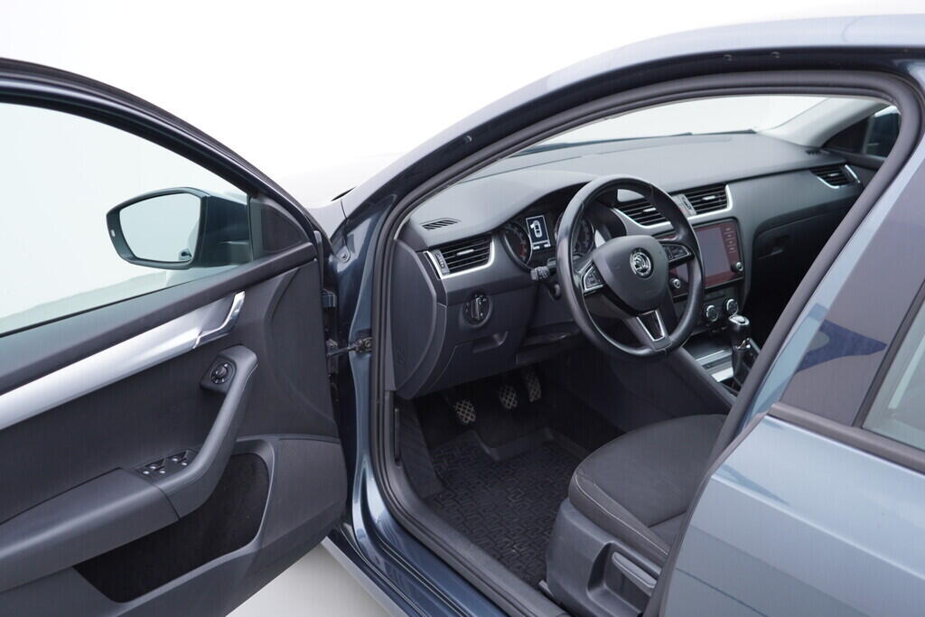 OV190V09581_18.webp_OCTAVIA Ambition 1.6 TDI 85 kW manuál