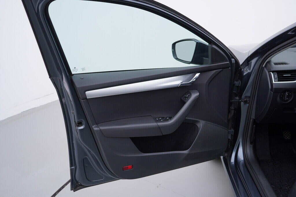 OV190V09581_19.webp_OCTAVIA Ambition 1.6 TDI 85 kW manuál