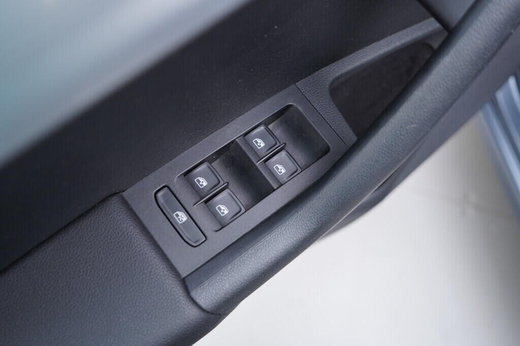 OV190V09581_20.webp_OCTAVIA Ambition 1.6 TDI 85 kW manuál