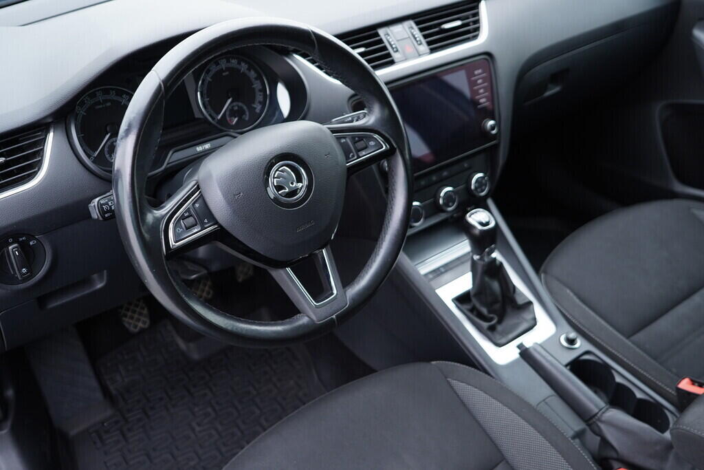 OV190V09581_21.webp_OCTAVIA Ambition 1.6 TDI 85 kW manuál