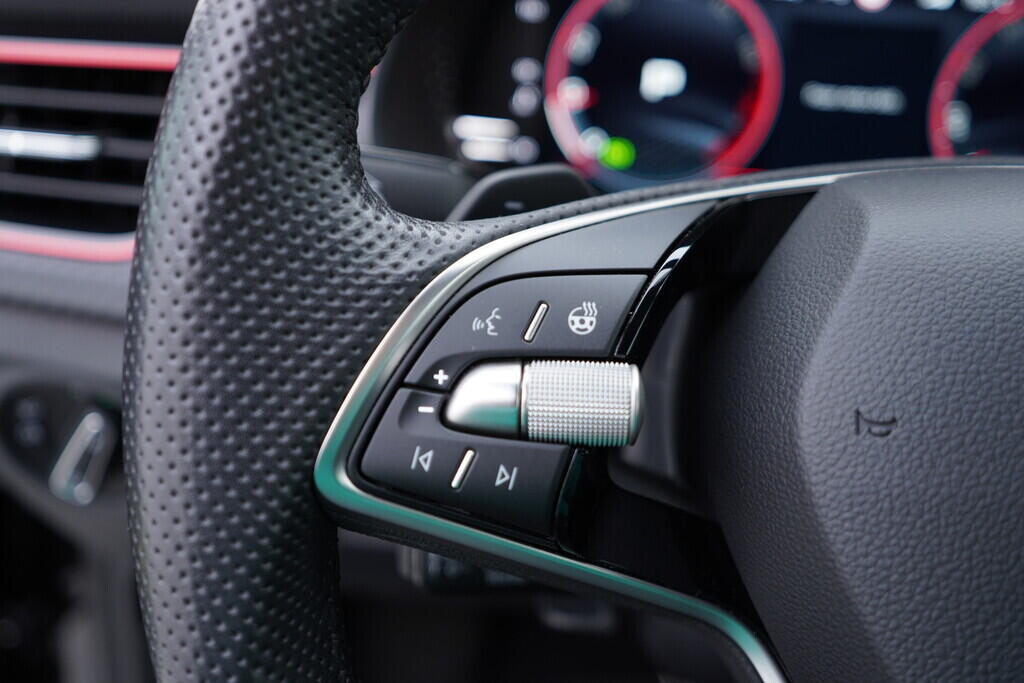 OV190V09587_25.webp_KAMIQ Monte Carlo 1.5 TSI 110 kW automat