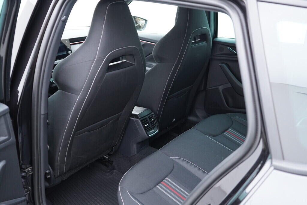 OV190V09587_35.webp_KAMIQ Monte Carlo 1.5 TSI 110 kW automat