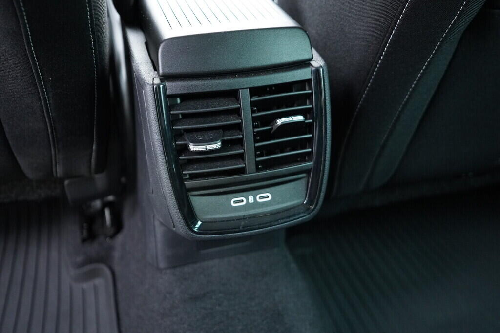 OV190V09587_37.webp_KAMIQ Monte Carlo 1.5 TSI 110 kW automat