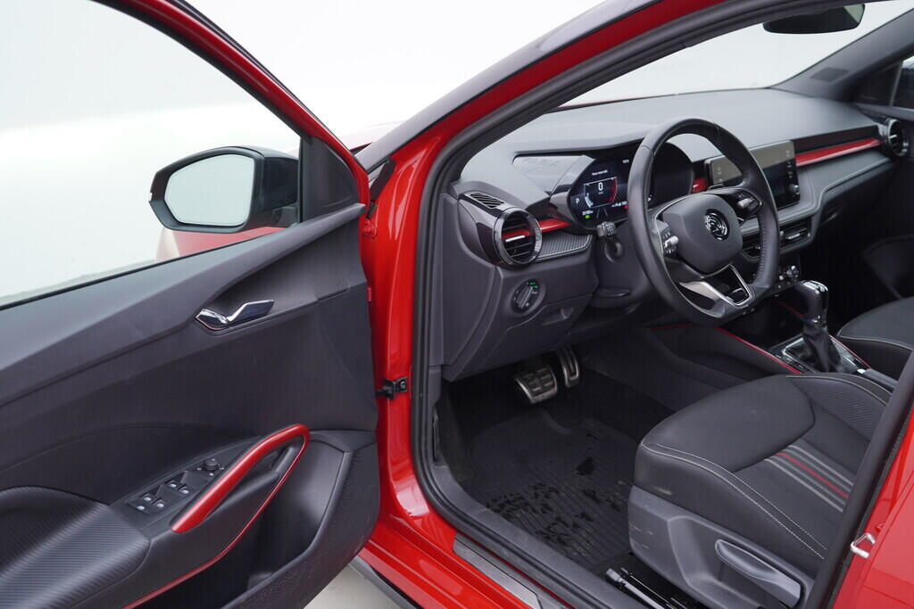 OV190V09588_18.webp_FABIA Monte Carlo 1.5 TSI 110 kW automat, DPH