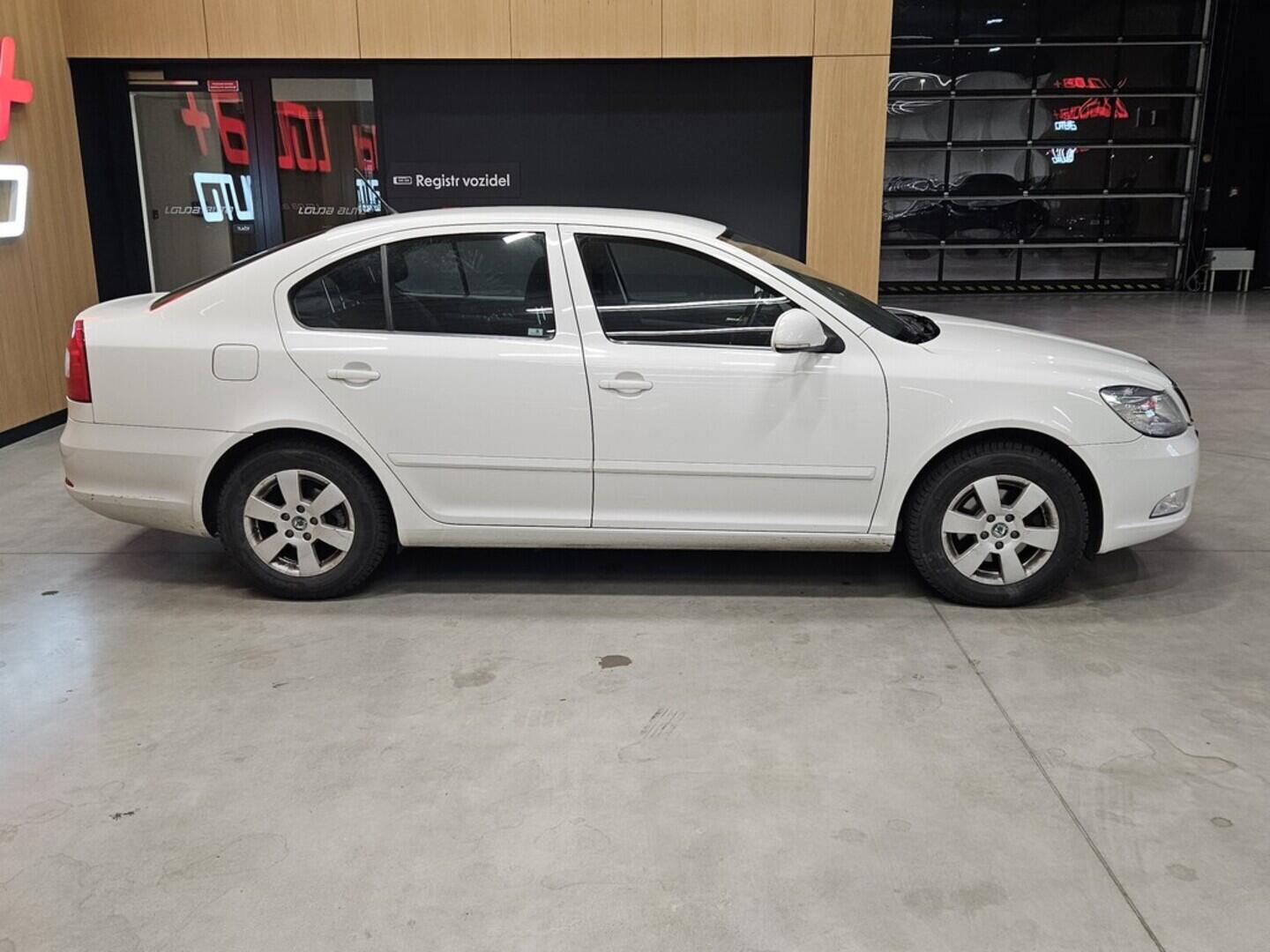 OV190V09593_12.webp_OCTAVIA Ambition 1.6 TDI 77 kW manuál