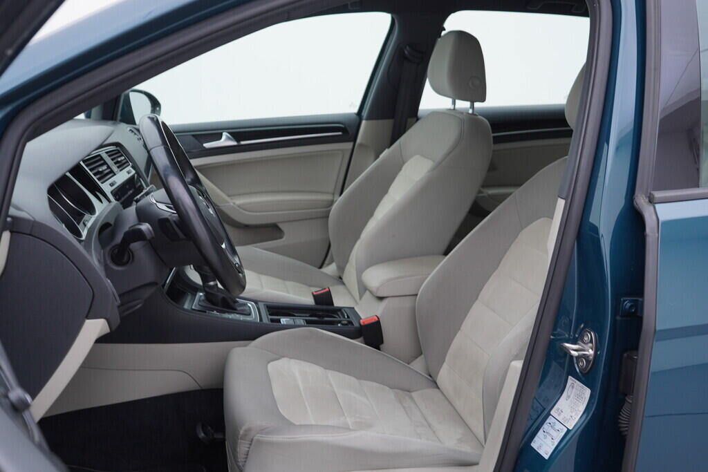 OV190V09598_23.webp_GOLF Highline 1.4 TSI 92 kW automat