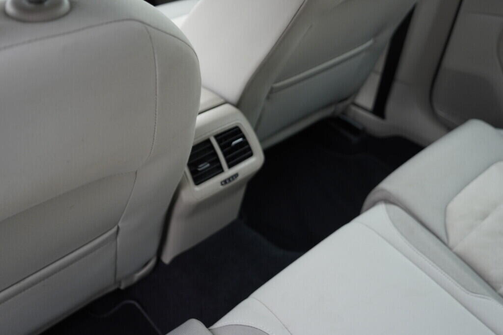 OV190V09598_36.webp_GOLF Highline 1.4 TSI 92 kW automat