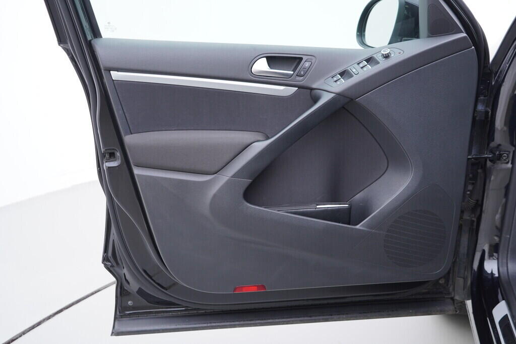 OV190V09599_19.webp_TIGUAN Lounge Sport & Style 2.0 TDI 130 kW automat