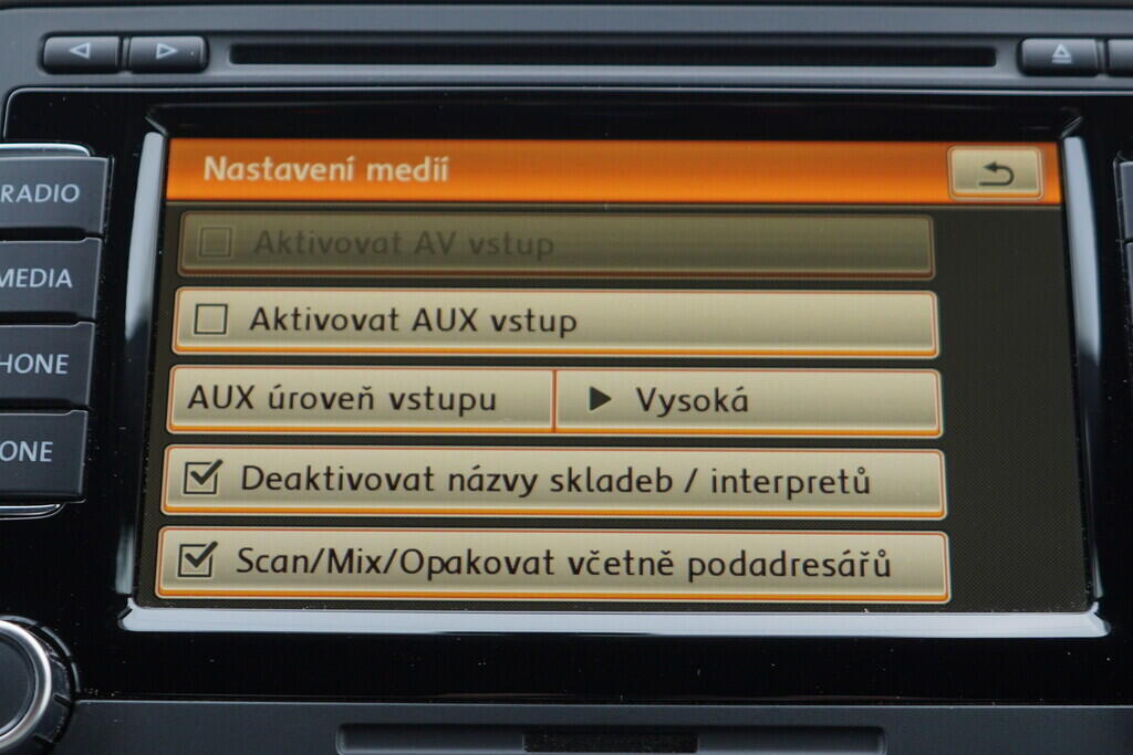 OV190V09599_29.webp_TIGUAN Lounge Sport & Style 2.0 TDI 130 kW automat