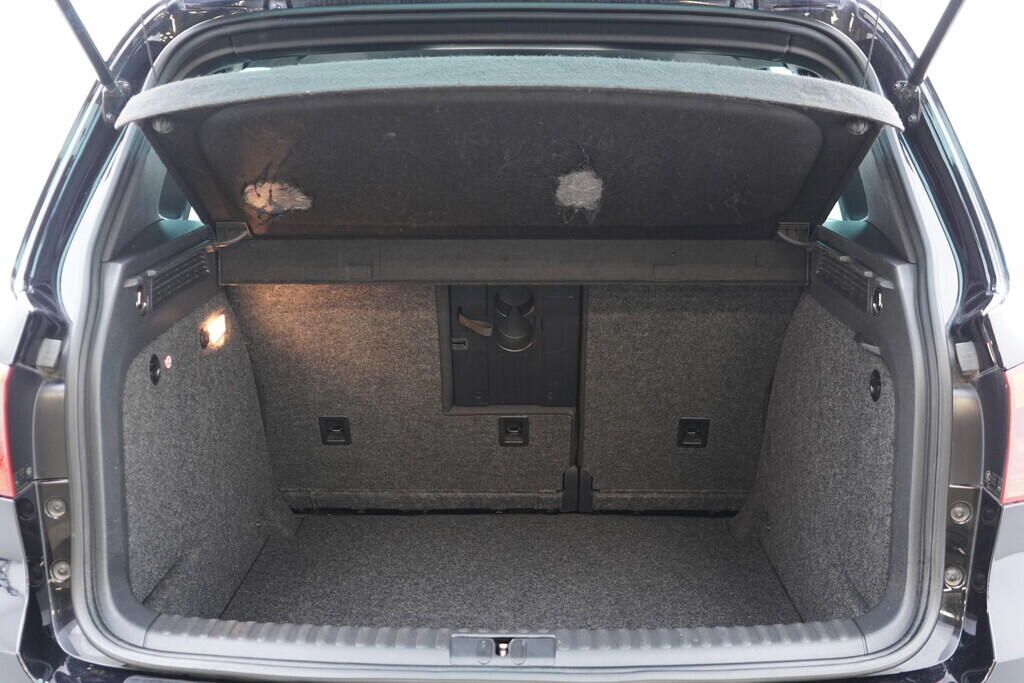 OV190V09599_38.webp_TIGUAN Lounge Sport & Style 2.0 TDI 130 kW automat