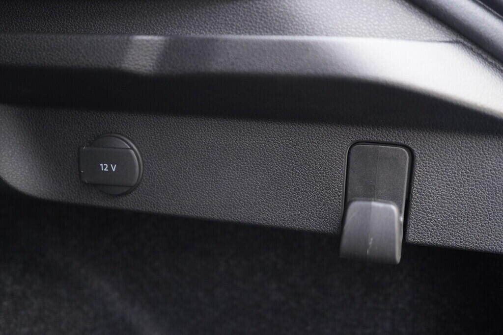 OV190V09600_37.webp_SCALA Selection 1.0 TSI 85 kW manuál, DPH