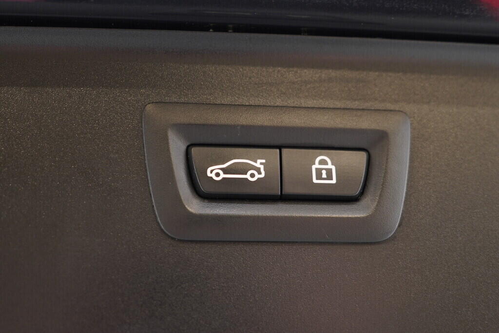 OV190V09602_40.webp_525 Luxury 2.0 D 160 kW automat