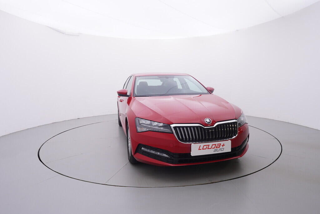 OV190V09606_17.webp_SUPERB Ambition 2.0 TDI 110 kW automat, DPH