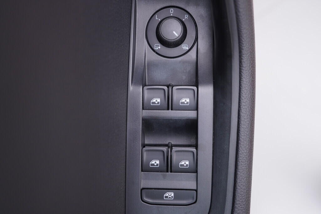 OV190V09606_20.webp_SUPERB Ambition 2.0 TDI 110 kW automat, DPH