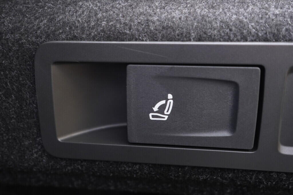 OV190V09606_38.webp_SUPERB Ambition 2.0 TDI 110 kW automat, DPH