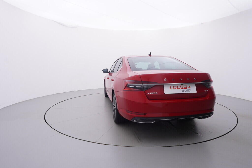 OV190V09607_13.webp_SUPERB L&K 2.0 TDI 147 kW automat, DPH