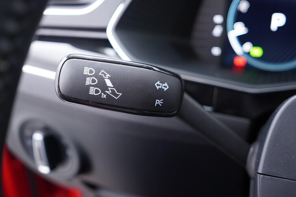 OV190V09607_26.webp_SUPERB L&K 2.0 TDI 147 kW automat, DPH