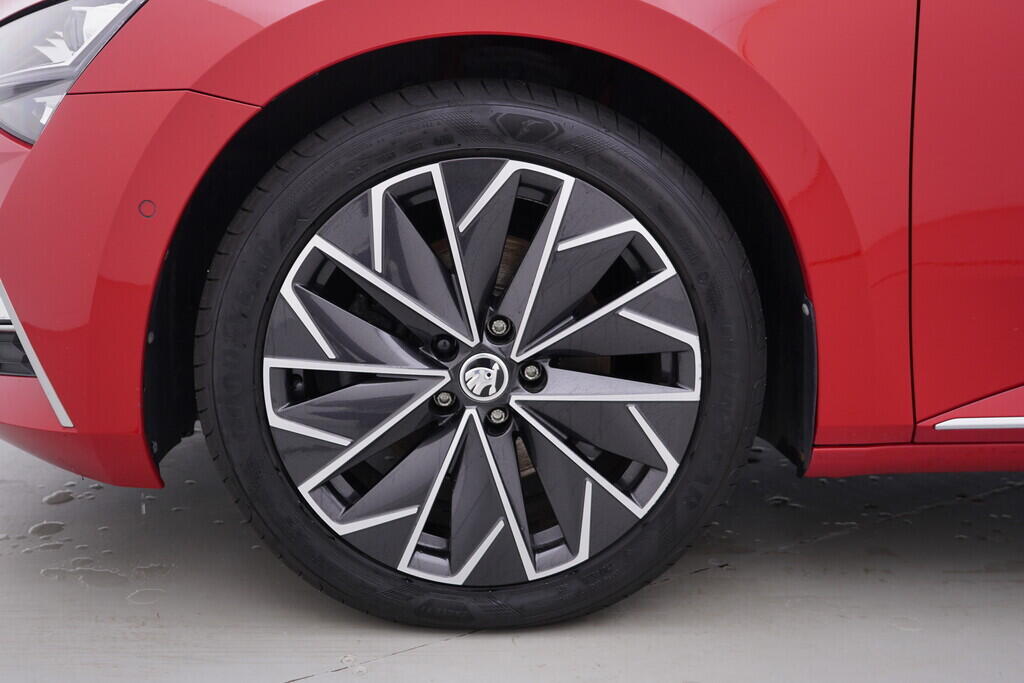 OV190V09607_46.webp_SUPERB L&K 2.0 TDI 147 kW automat, DPH